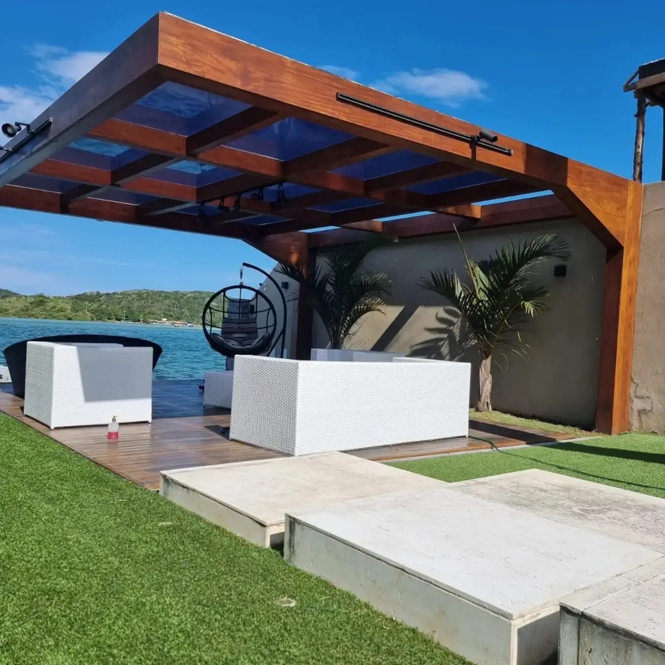 Pergolado de residência na Ilha do Japonês, Cabo Frio